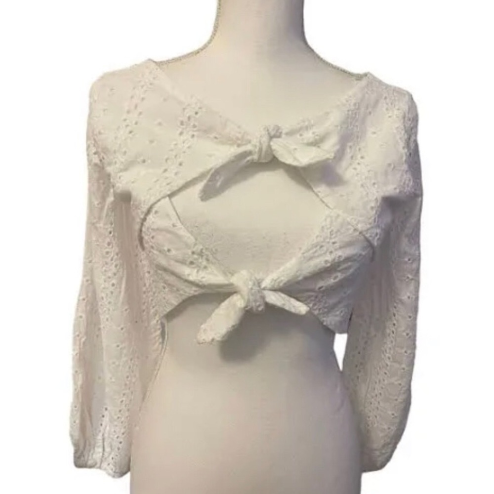 Gianni Bini Eyelet Crop Top With Tie Back Size L